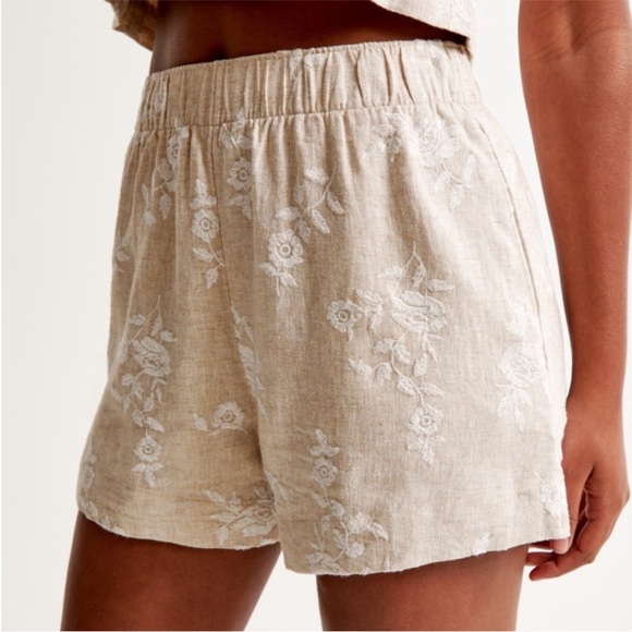 Abercrombie & Fitch Pants - Abercrombie & Fitch Linen Blend Embroidered Pull On Shorts MEDIUM